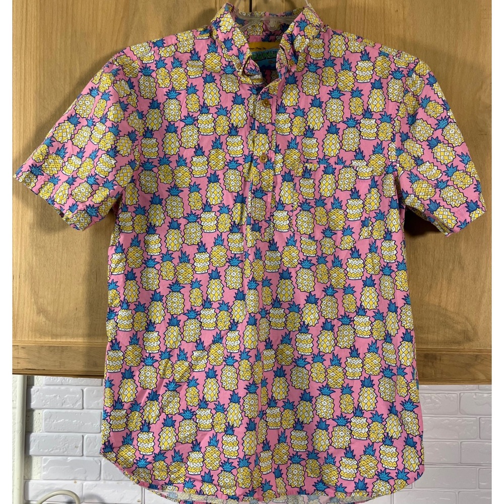 The Weekend Pineapple Shirt Mens Medium Pink Short Sleeve Button Down